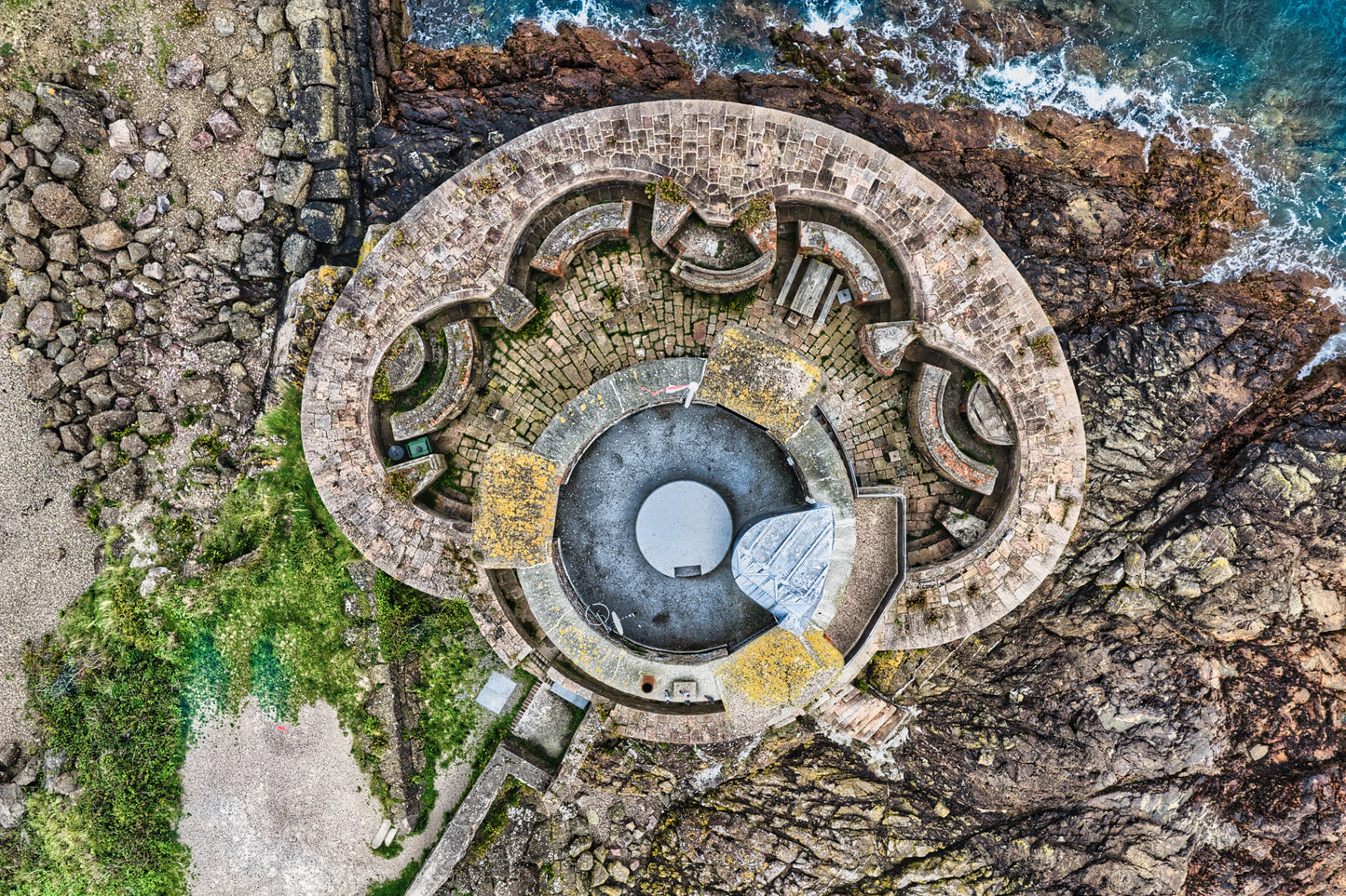 Archirondel Tower Top Down Jersey
